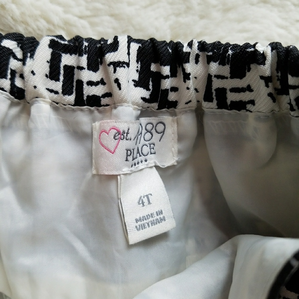 Girls skirt - Picture 3 of 4